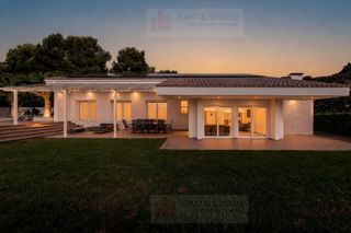 Chalet en Montorn�s-Las Palmas-El Refugio. Benicassim  villa melod�a  arquitectura, mediterr�neo y tecnolog