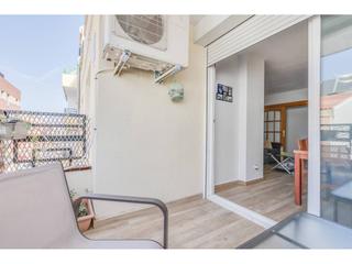 Pis a Cementiri Vell. 110m2  4 hab  baño y aseo con terraza 8m2 para entrar a vivir