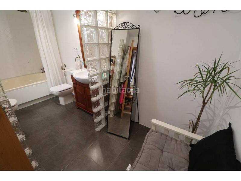 Foto d2ca7fa7-95e7-4192-8a5d-09e57aed4256. House with heating in Barri del Centre Terrassa