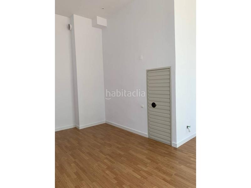 Foto 3181e6af-afcc-46db-8e78-f5001a79f163. Lloguer local comercial a Zona Esportiva Terrassa