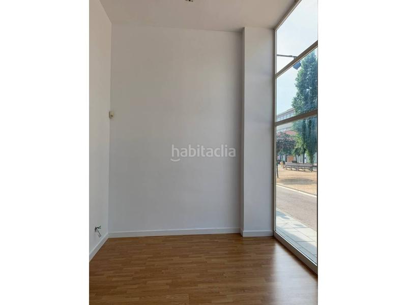 Foto 8300f714-abca-44ab-8581-87bab667f671. Lloguer local comercial a Zona Esportiva Terrassa