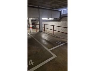 Car parking in Calle Marinelo Bosch
