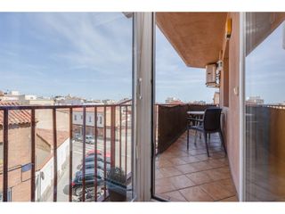 Pis  Calle emili badiella. 123m2 4 habitaciones 2 baños y terracita, opción parking