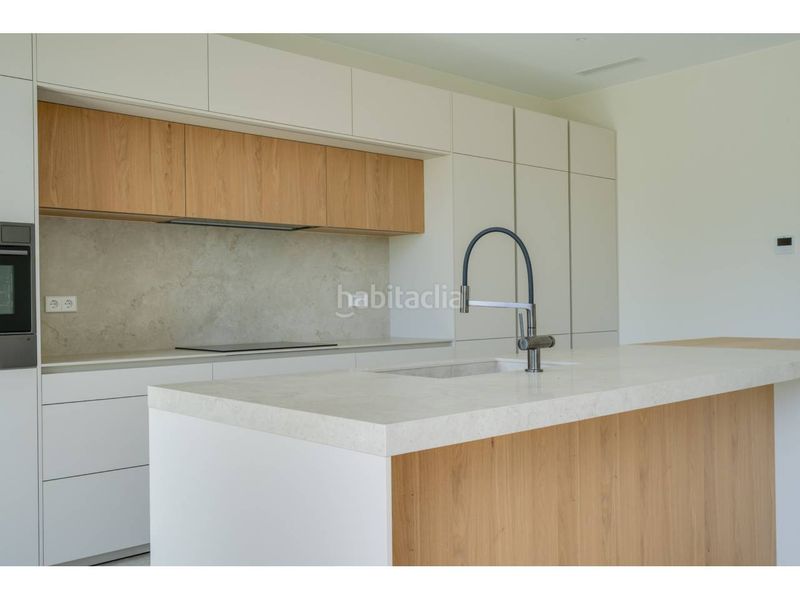 Foto 44b9f555-b951-46e8-8c1a-918def82372a. Casa amb calefacció aparcament piscina a Matadepera