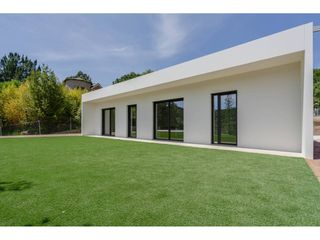 Casa a Matadepera. 280m2  4 hab  zona chillout con piscina y garage