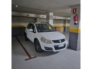 Aparcament cotxe a Avenida Béjar 170
