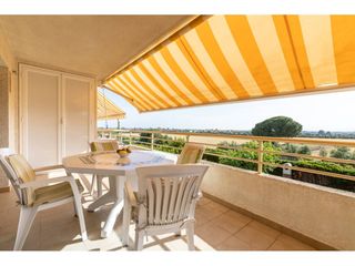 Etagenwohnung in Calle josep llimona 2. Vilafortuny, oportunidad a la venta