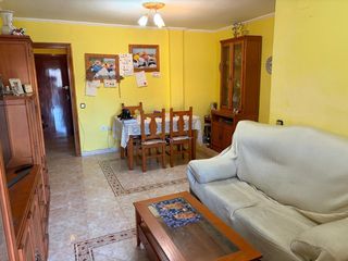 Pis en Centro - Do�a Mercedes. Se vende piso en bda. cantely