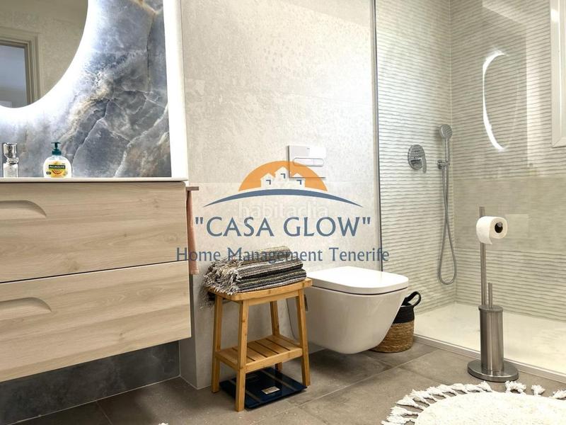 Foto 2f2106e4-1fa0-42e6-90e2-bf5399c48356. Ático hermoso apartamento renovado en Los Cristianos Arona
