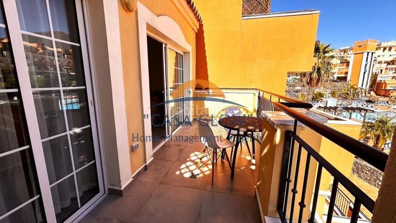 Foto b6d6f2c2-bdc5-4e74-a59c-8fc2e79b65b9. Ático hermoso apartamento renovado en Los Cristianos Arona