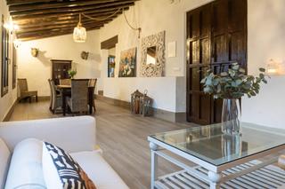 Casa  Calle antonio herrera. Singular y encantadora casa en el aljarafe sevillano