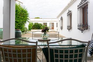 Maison  Calle antonio herrera. Singular y encantadora casa en el aljarafe sevillano