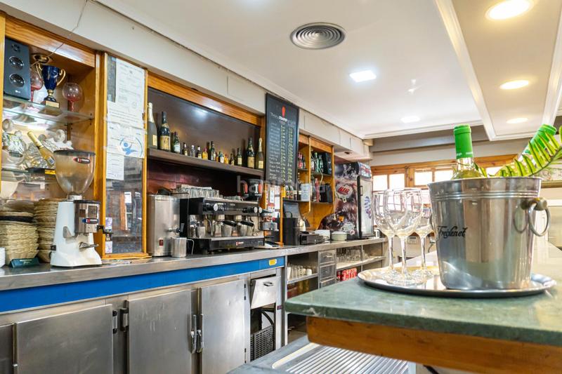 Foto 6a39bacf-4b91-41a7-bf07-f63a99ad4920. Local comercial en venta bar ricardo mítico bar ricardo en el cerro en Sevilla