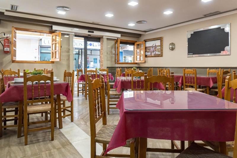 Foto 797b2acf-1d68-4e01-bb94-2a8066a37e96. Local comercial en venta bar ricardo mítico bar ricardo en el cerro en Sevilla
