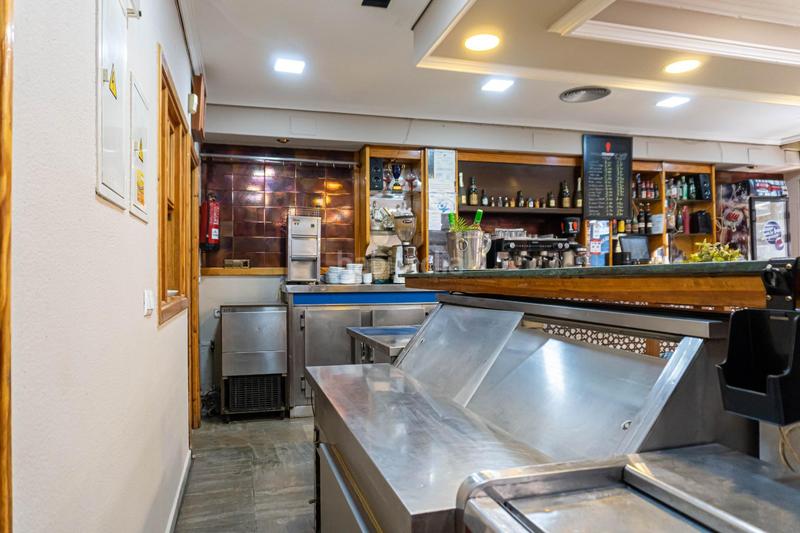 Foto 829e92dd-409a-4665-8870-ac8ba603ec56. Local comercial en venta bar ricardo mítico bar ricardo en el cerro en Sevilla