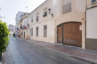 Pis a Calle merced 41. Piso con garaje y trastero en la calle merced!!  zona exclusiva