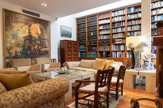 Chalet in Valencina de la Concepción. El refugio que define tu éxito villa de lujo en el corazón del a