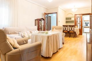Rez-de-chaussée  Plaza san martin de porres. Vivienda en venta en triana  plaza san martín de porres