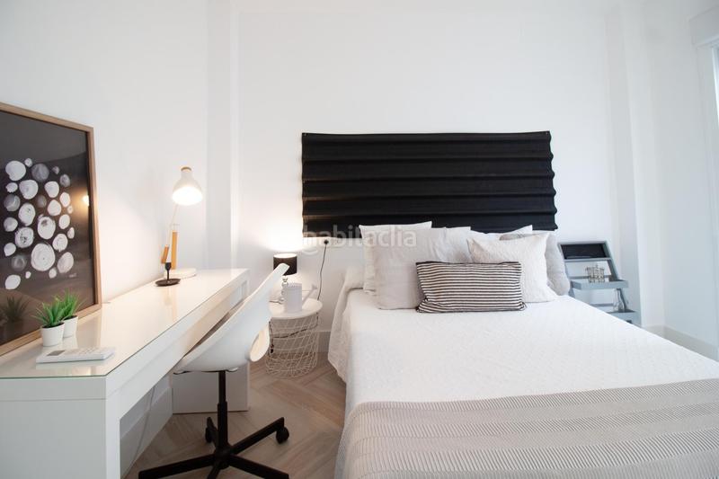 Foto 0b1659cb-7df9-4b7d-bf85-c5b5398fec27. Alquiler casa  de lujo independiente con tres suites y terraza en nervión. en Sevilla