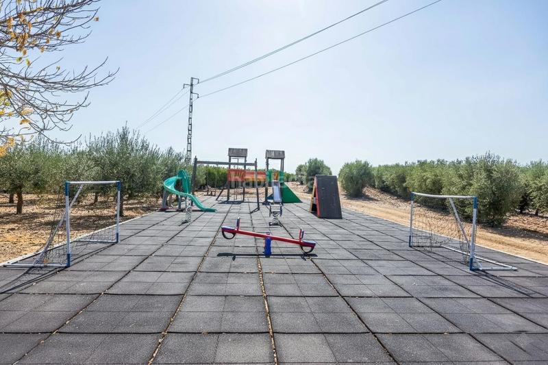 Foto 9d0673c5-b6db-4ee7-84ed-d27a88d062d7. Casale con riscaldamento parcheggio in Carmona