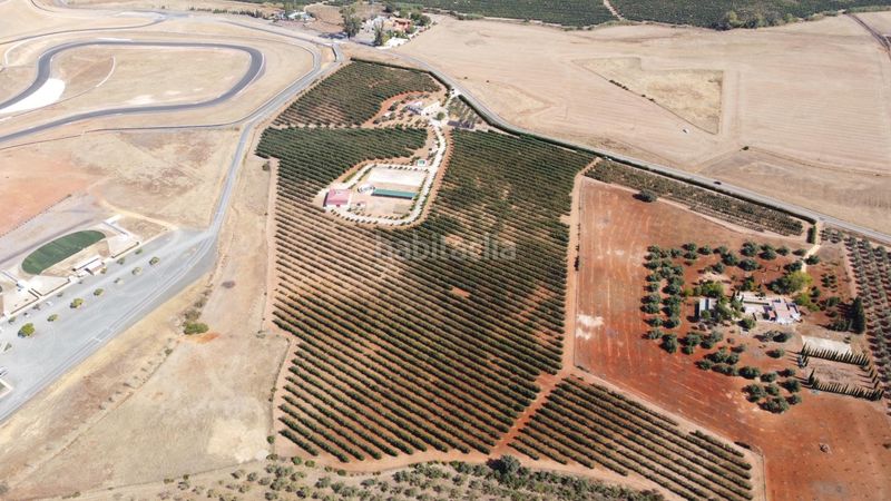 Foto 6346da1d-845a-4106-99a2-9aab6905bb84. Masia amb aparcament a Carmona
