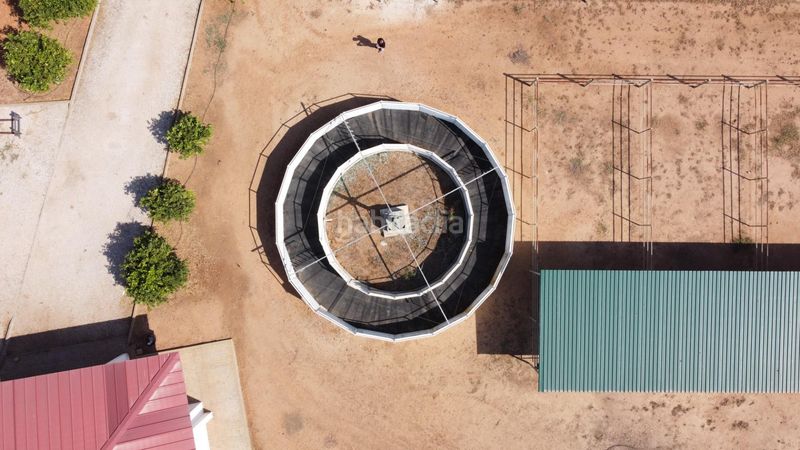 Foto c71daeb2-1351-46dd-9875-874dd182b069. Masia amb aparcament a Carmona