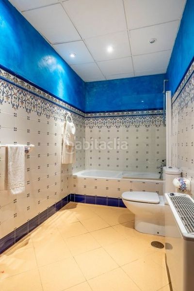 Foto 20148b13-f51a-422b-bf2d-73e8c44dfad5. Masia amb aparcament piscina a Carmona