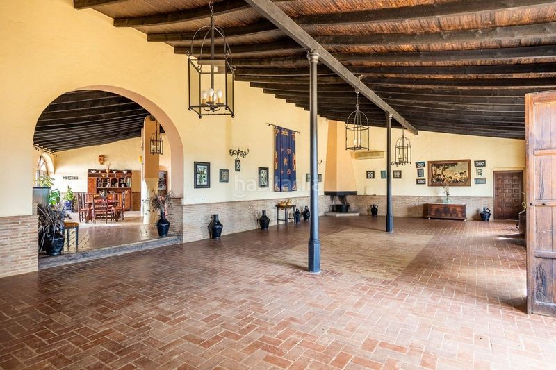 Foto 5b84bdeb-aad2-49e7-87ea-d302c029d753. Masia amb aparcament piscina a Carmona