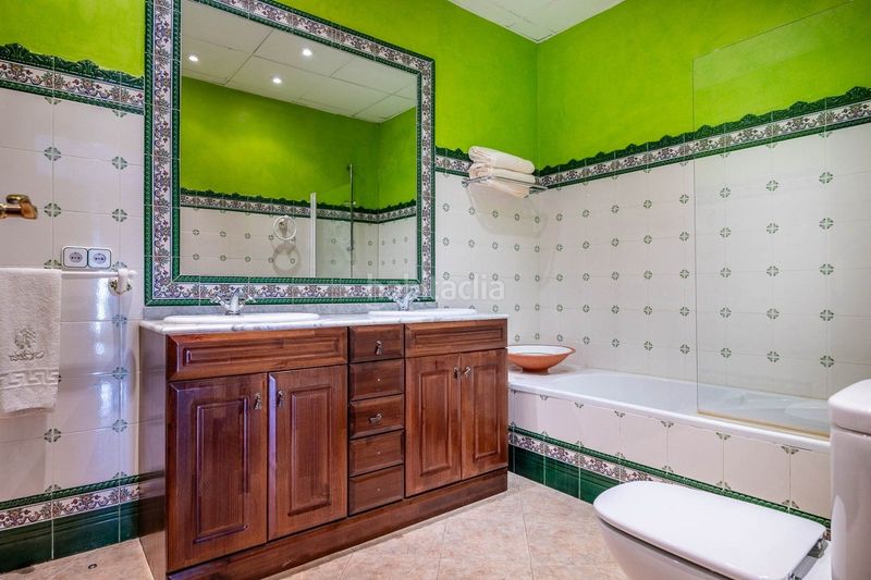 Foto 70d27d6a-ca18-4acd-b465-e12827d60c24. Masia amb aparcament piscina a Carmona