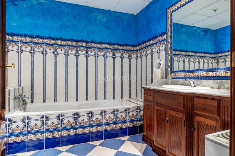 Foto 990d8003-b93f-4144-a11b-122fc6c74988. Masia amb aparcament piscina a Carmona