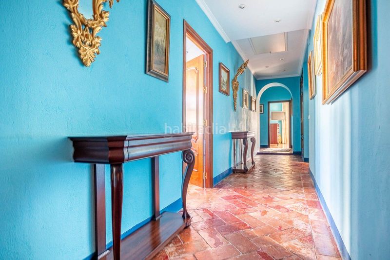 Foto a4953383-fdb5-4e20-a24e-22a995b9f472. Masia amb aparcament piscina a Carmona