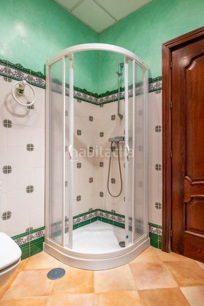 Foto af0f3a7c-e81f-4cd8-8b7f-8bc74ef714b1. Masia amb aparcament piscina a Carmona