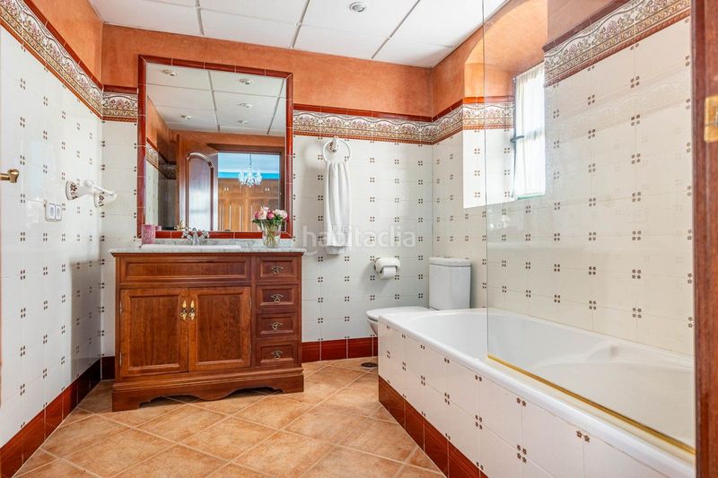 Foto d32c3162-3b9d-4976-aff0-a8ea66e19d24. Masia amb aparcament piscina a Carmona