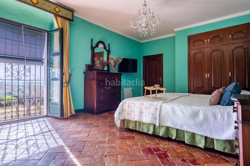 Foto d332bde5-c895-415b-af17-cb2c24e4e497. Masia amb aparcament piscina a Carmona