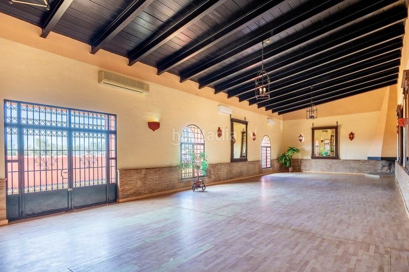 Foto d3ba527c-4570-41ef-bf72-9ab7a6da9ae7. Masia amb aparcament piscina a Carmona