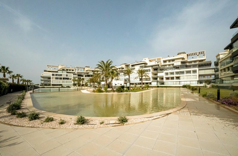 Foto cd6474a9-6bf4-4351-9071-ba8f9c97f3aa. Apartament a avenida pelicanos de los 6 a Isla Canela Ayamonte