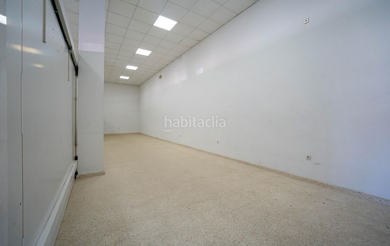 Foto 07b4385b-b00b-4937-b9e7-13807cbf65bd. Local comercial a avenida constitucion 38 a Alcalá del Río