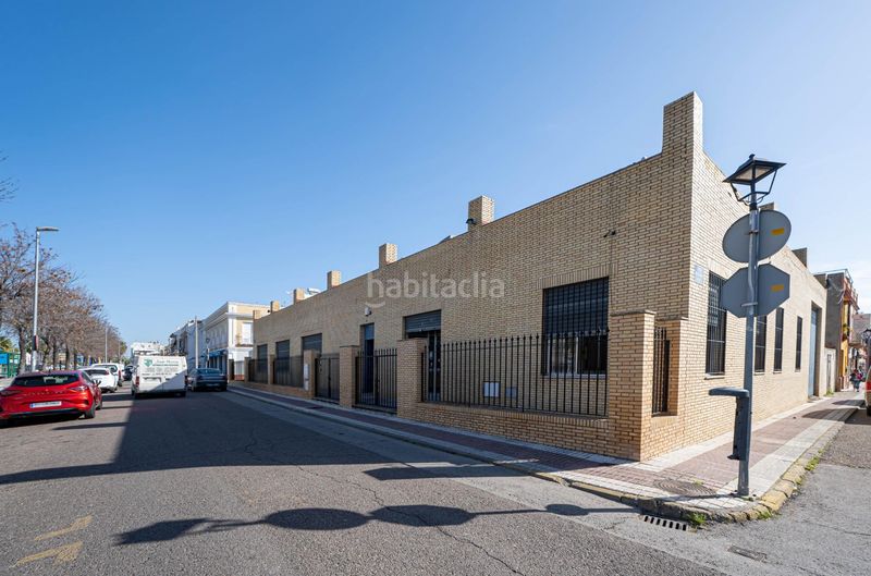 Foto 524fec55-1bbe-4865-8917-1e3e4cfc0a3c. Local comercial a avenida constitucion 38 a Alcalá del Río