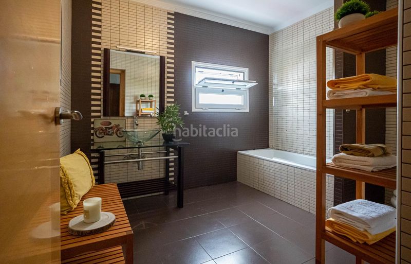 Foto 5a11ceb1-375f-44c1-a7eb-3a3eadb29bb1. Casa adossada a Olivares