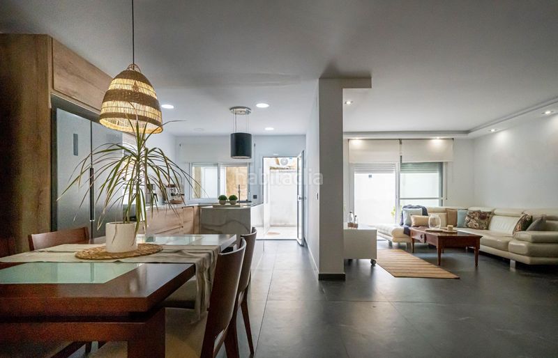 Foto c548fe23-aaae-4b62-b608-b2efe54c9c3d. Casa adossada a Olivares
