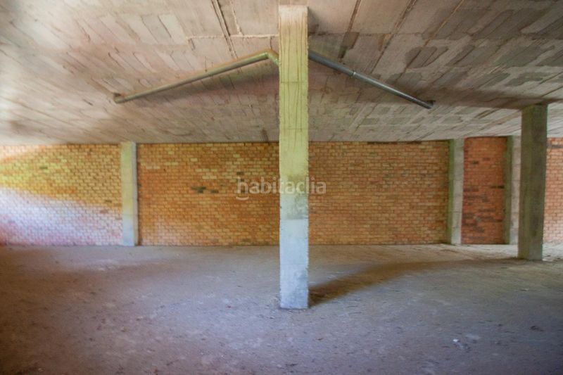 Foto 670e0f8b-9271-48a1-b6d9-25afa2185799. Local comercial a calle eúfrates 14 a Parque Alcosa Sevilla