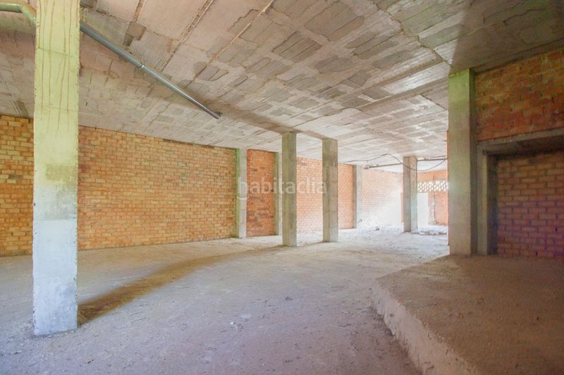 Foto f7018990-594a-4b0d-9e9f-c4825dc2185e. Local comercial a calle eúfrates 14 a Parque Alcosa Sevilla