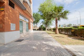 Local Comercial a Calle eúfrates 14. Local comercial muy bien ubicado, junto al palacio de congresos
