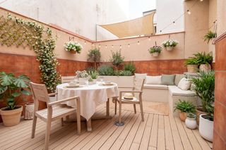 Maison  Calle juan sebastian elcano. Espaciosa casa de 3 dorm. con patio privado, garaje y vistas des