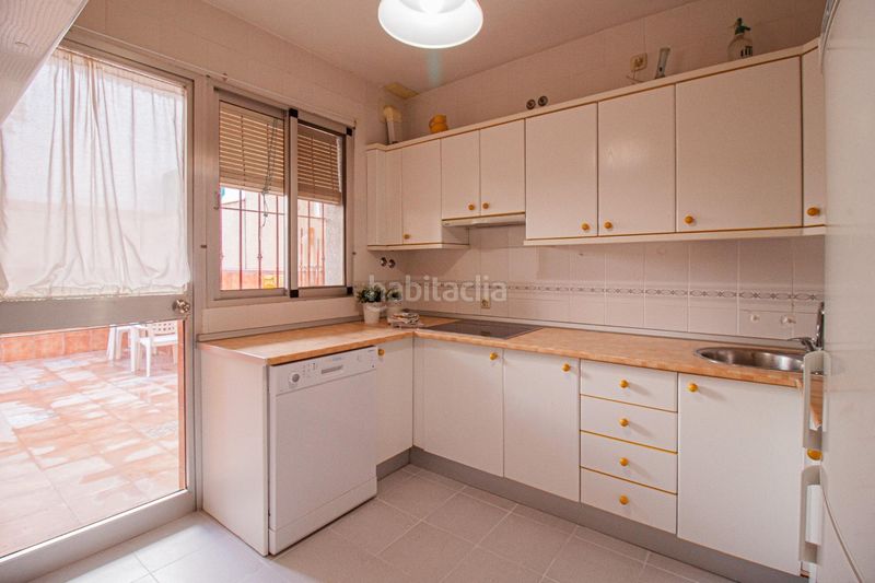 Foto b58c85af-2543-40e5-8ee2-19c6e2d2671a. Casa amb calefacció aparcament a San Jose de la Rinconada