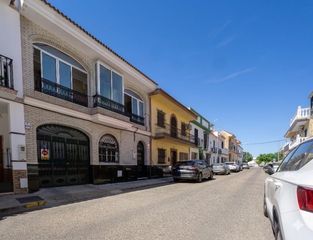 Semi detached house  Calle carabela. Oportunidad unica, gran adosado en alcala del rio una gran casa
