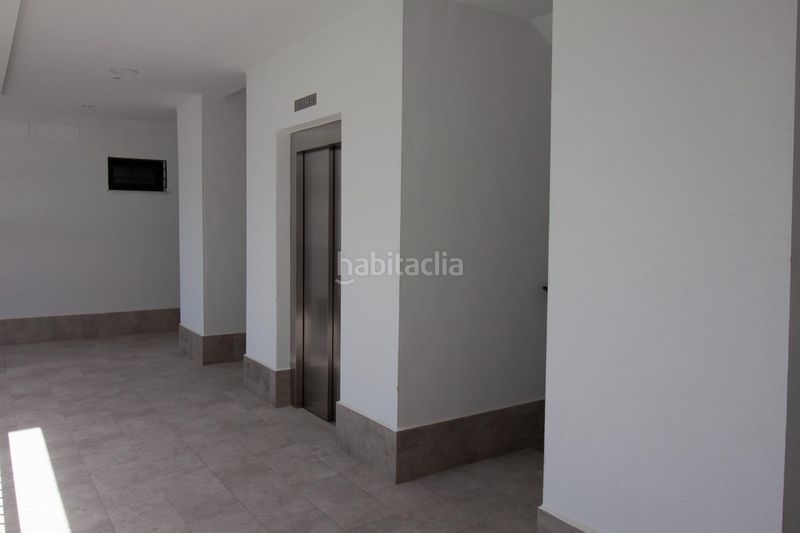 Foto c143a30c-be5b-44f9-baf8-87e3bf3912a9. Lloguer pis amb aparcament piscina a San Jose de la Rinconada
