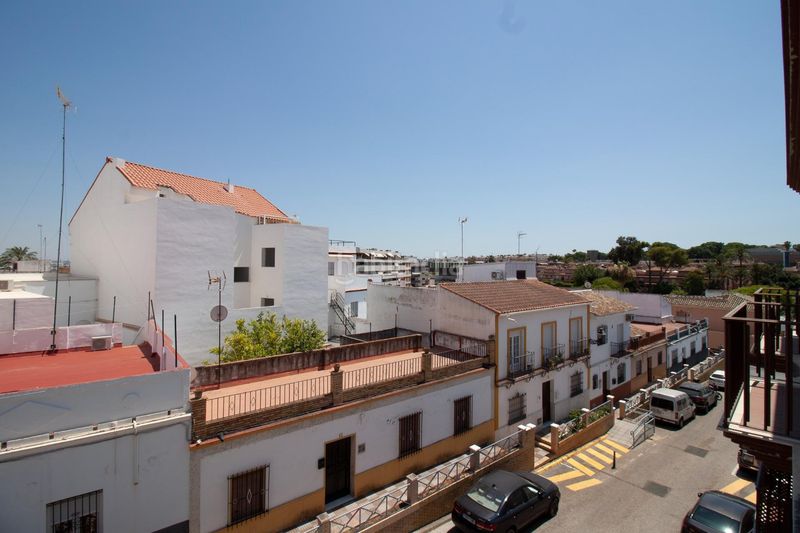 Foto c9a18f71-873c-4d66-a391-c31e34ff67bf. Dúplex a Centro Tomares