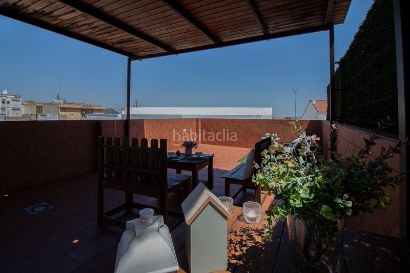 Foto 150148fb-fb40-41a4-8db8-5cd51c16b024. Duplex in Centro Tomares