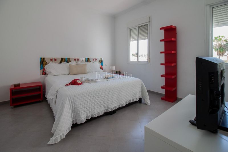 Foto 30499980-730a-4cd5-98e7-d88e380d9d43. Duplex dans Centro Tomares
